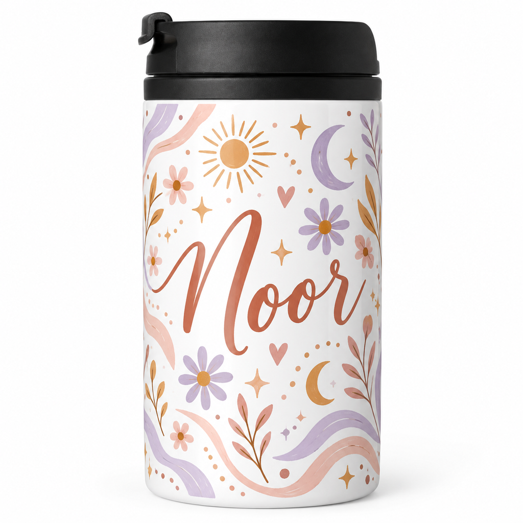 Drupp Travel Mug met de naam Noor en een pastelpatroon van bloemen, zonnen en maantjes.